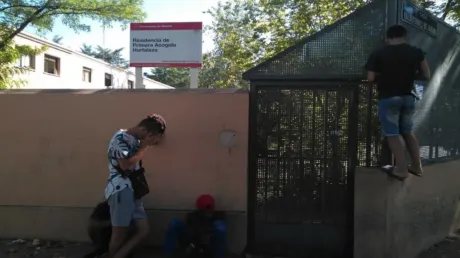 Agredida sexualmente una menor por dos menas delante de un exsupervisor árabe en un centro de Zaragoza - septiembre 2024