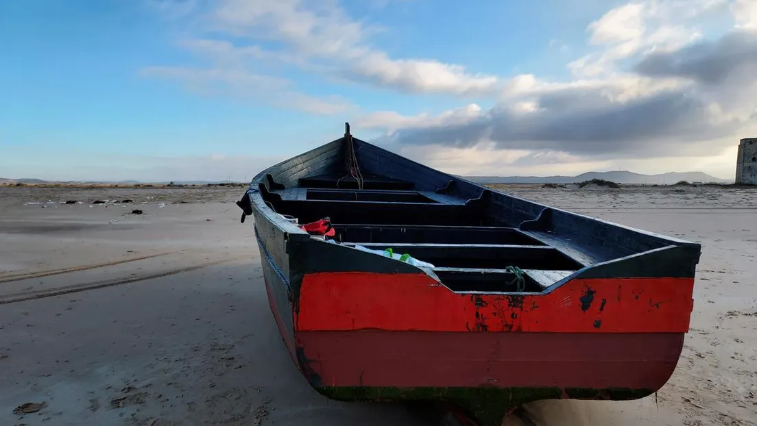 Llega una patera con al menos tres inmigrantes por sus propios medios a la isla de Fuerteventura