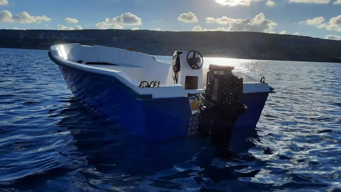 Llega a la isla de Formentera de Baleares una patera con 18 inmigrantes magrebíes a bordo
