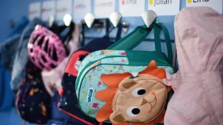 Sumar solicita en el Congreso acceso a becas de estudio para hijos de inmigrantes ilegales - octubre 2024