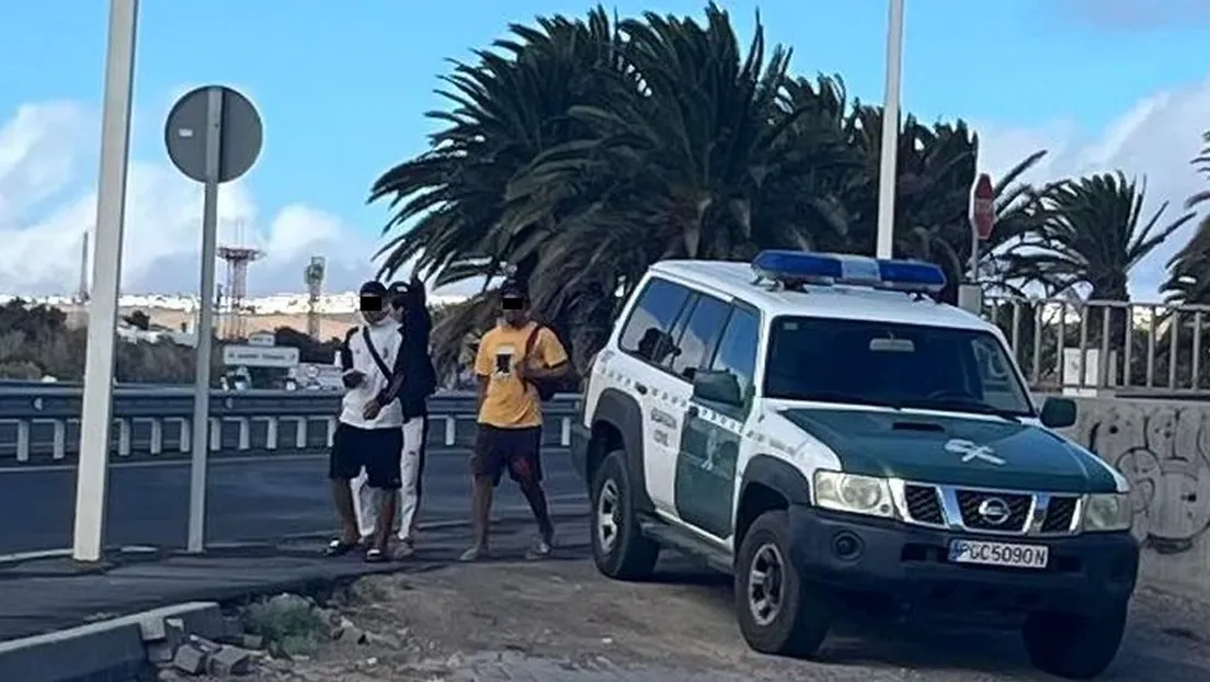 La Guardia Civil expulsa a cuatro inmigrantes marroquíes que se habían atrincherado en un local de Lanzarote para okuparlo