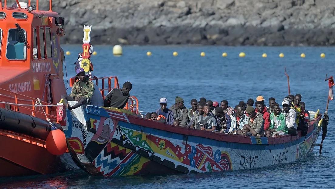 Llegan dos nuevos cayucos a La Gomera y El Hierro con 212 inmigrantes a bordo