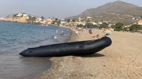 Llega una patera neumática con al menos 16 inmigrantes a Cabo de Palos (Cartagena) - octubre 2024