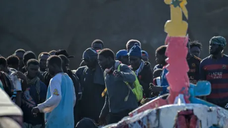 Dos cayucos con 78 ocupantes llegan a El Hierro y las Islas Canarias ya suman 4.628 inmigrantes en lo que va de año - enero 2025