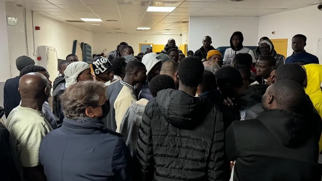 Nuevos vuelos con inmigrantes egipcios llegados al aeropuerto de Madrid-Barajas agravan la crisis migratoria en España