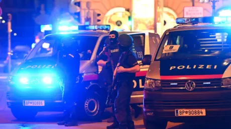 Detenidos dos inmigrantes argelinos en Viena (Austria) por abusar sexualmente de dos niñas de 14 y 15 años tras secuestrarlas y drogarlas - octubre 2024