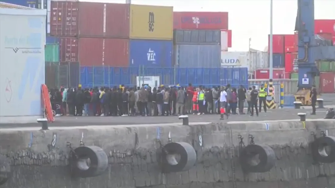 Más de 560 inmigrantes rescatados en Lanzarote y El Hierro en una noche marcada por dos tragedias