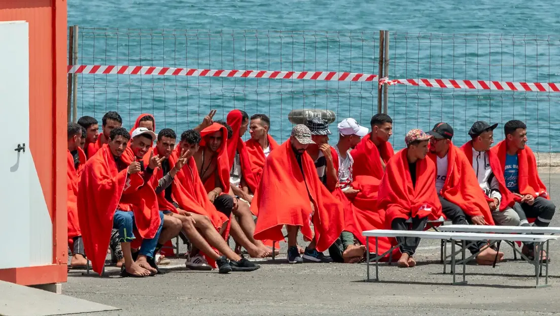 Ascienden a 408 inmigrantes los llegados hoy a Canarias con una nueva neumática trasladada a Fuerteventura