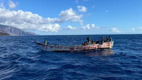 Un nuevo cayuco con 33 inmigrantes fue interceptado en Tenerife durante el mediodía de este viernes - noviembre 2024