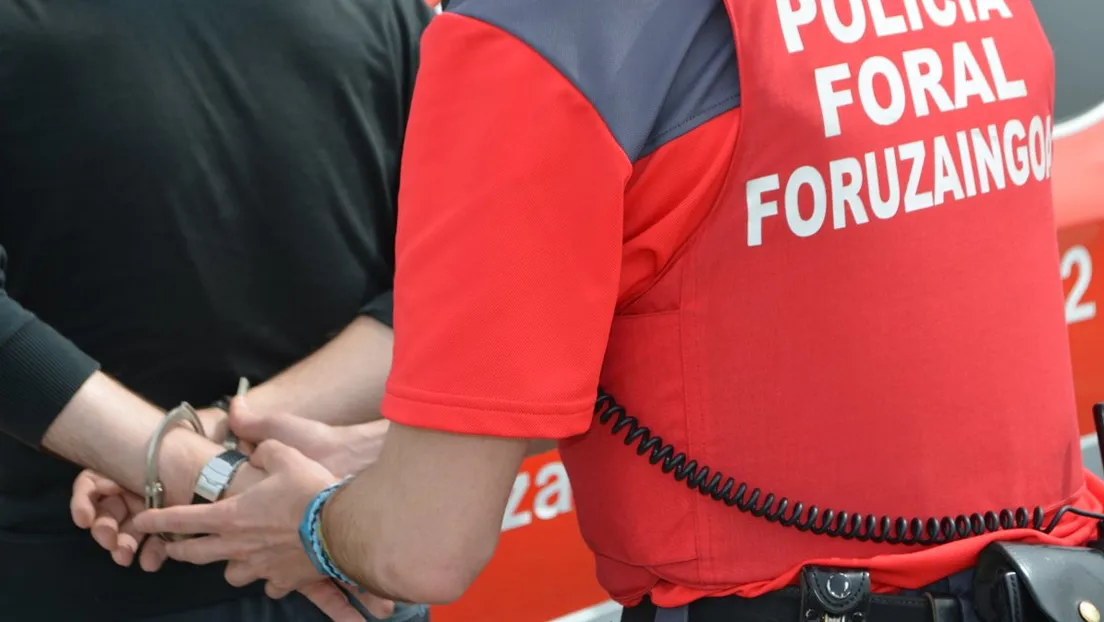 Detenidos dos marroquíes en Navarra tras robar y destrozar 16 coches en Ribaforada: uno de ellos tiene 30 antecedentes