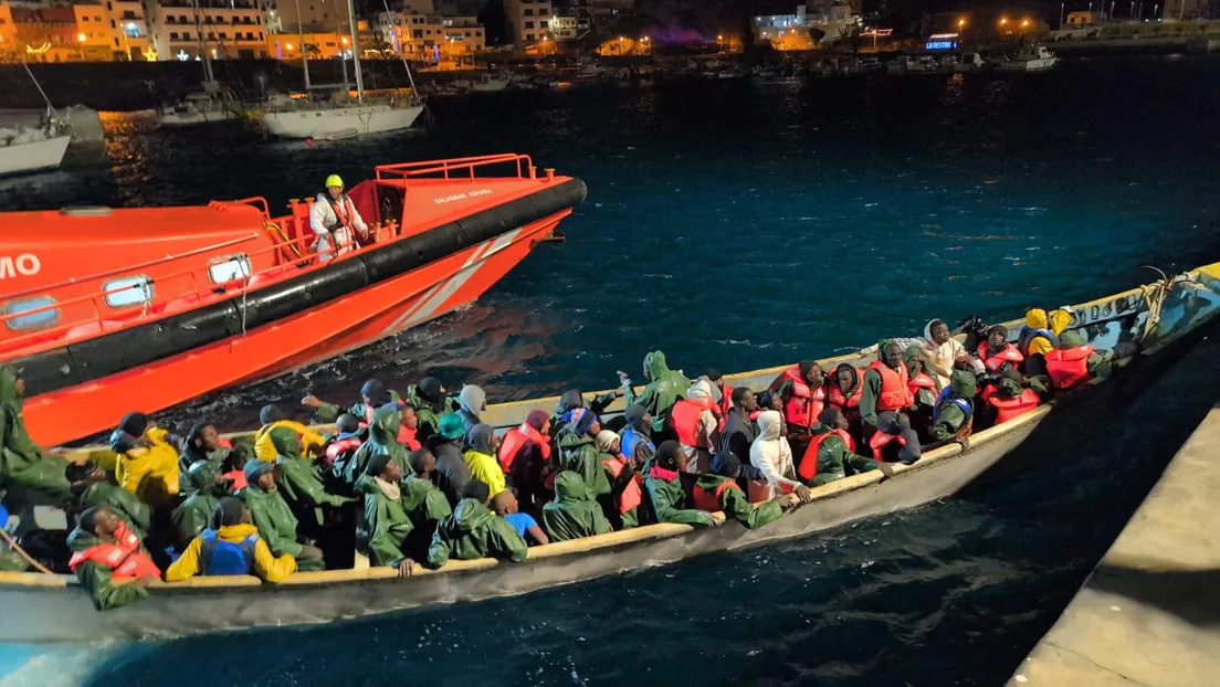 Un total de 539 inmigrantes llegaron a cuatro islas de Canarias en seis embarcaciones durante el Día de Reyes