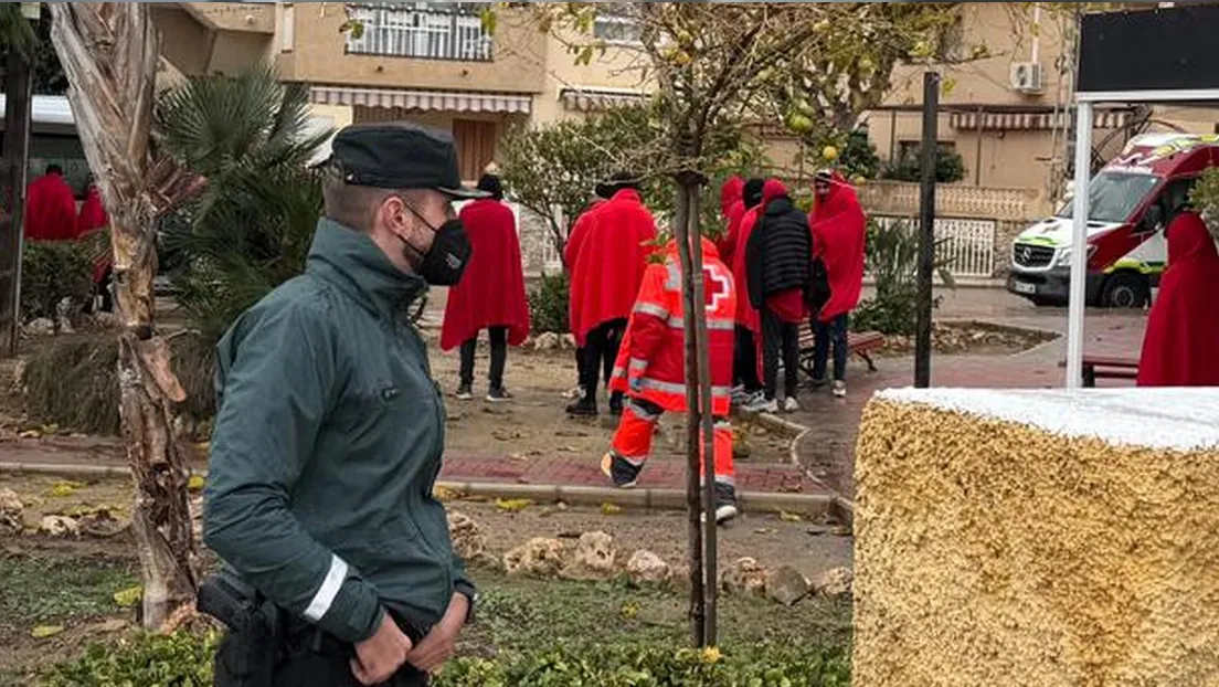 Dos pateras con alrededor de 55 inmigrantes han llegado este jueves a Águilas (Región de Murcia)