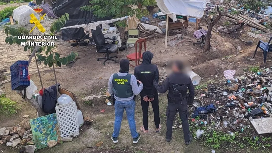 Detenidos dos argelinos tras cometer al menos trece robos con fuerza en viviendas de Callosa de Ensarriá (Alicante)