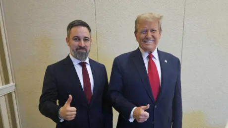 Donald Trump ignora a Pedro Sánchez e invita a Santiago Abascal a su investidura en Washington - enero 2025