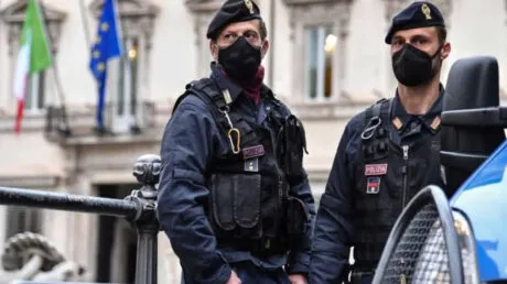 Detenido en Nápoles (Italia) un marroquí vinculado a Estado Islámico y acusado de planear un atentado con cuchillo - enero 2025
