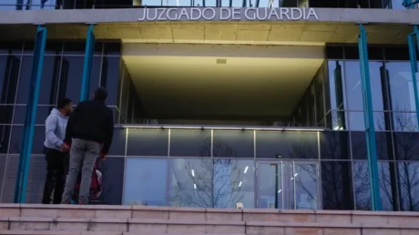 Liberan a un argelino tras cometer un hurto y a los pocos minutos le roba el móvil a una mujer en Zaragoza - febrero 2025