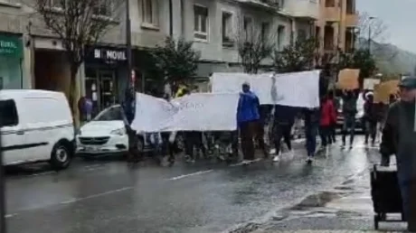 Inmigrantes ilegales africanos protestan para exigir la aceleración de trámites de protección internacional en Huesca - febrero 2025