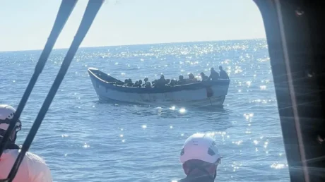 Un cayuco con 64 inmigrantes localizado en Gran Canaria y una patera con 22 llega a Ibiza por sus propios medios - febrero 2025