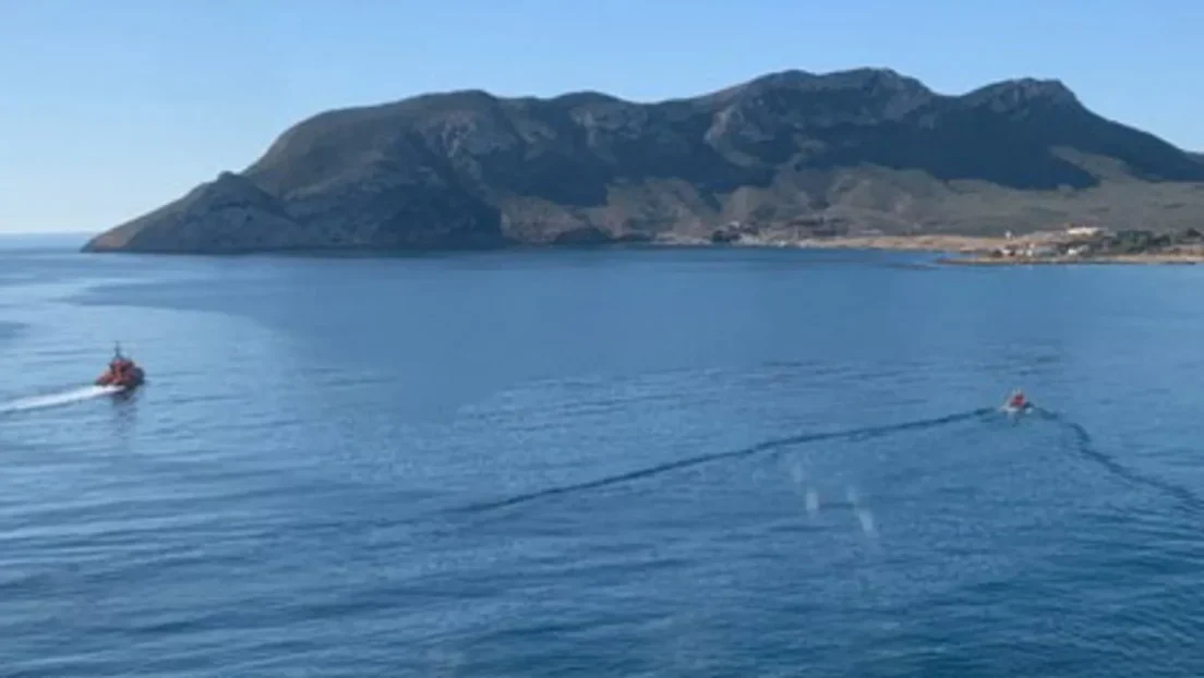 Detenidos dos patrones argelinos de una patera por arrojar al mar a 20 inmigrantes y asesinar a uno de ellos en Águilas (Murcia)