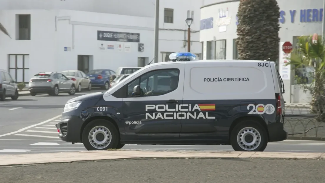 Detienen a siete individuos de diversas nacionalidades en Lanzarote por ofrecer contratos falsos a inmigrantes ilegales