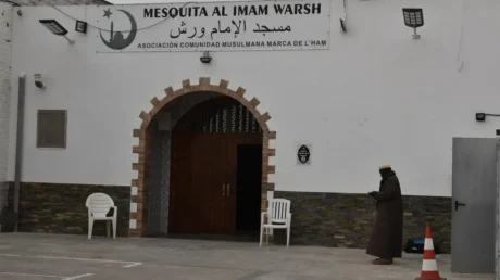 Expulsan de España a dos imanes marroquíes por difundir ideología radical salafista en dos mezquitas de Gerona - febrero 2025