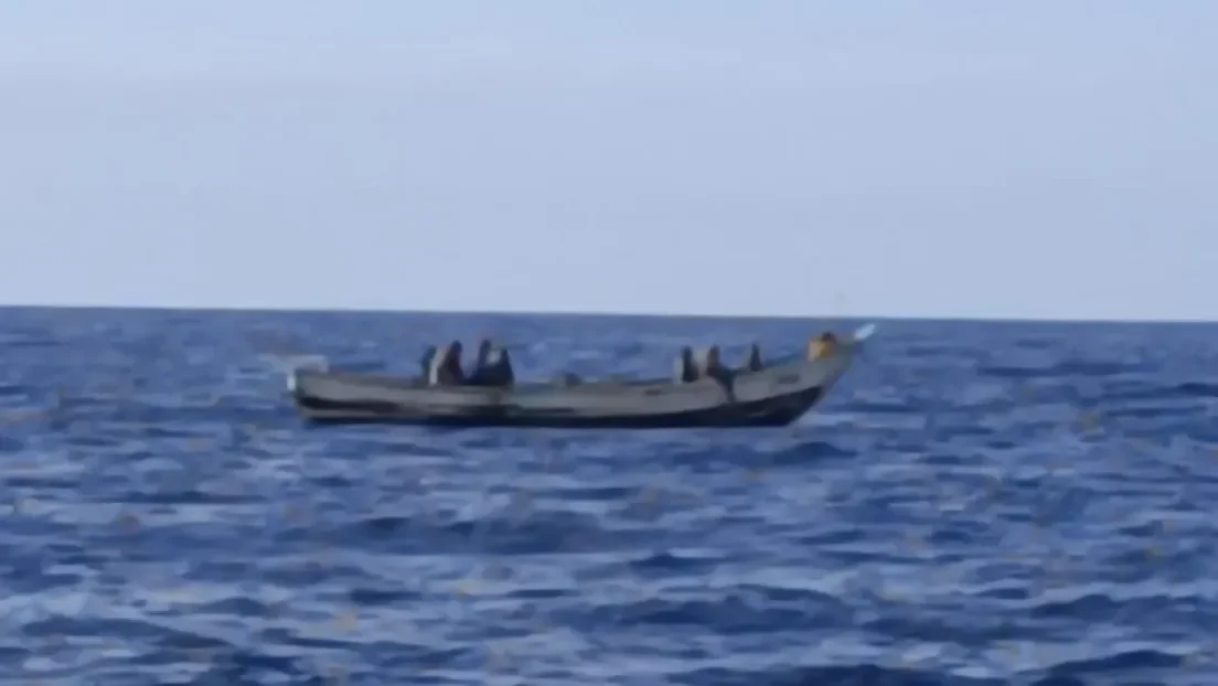 Un cayuco con 16 inmigrantes llega a Tenerife tras ser avistado por un catamarán