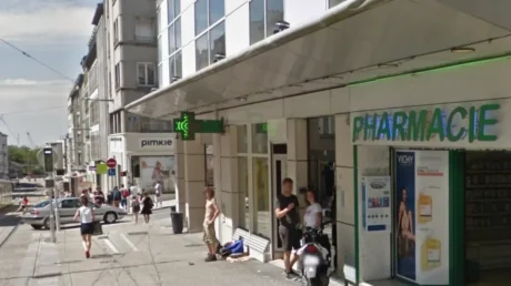 Detenido un argelino tras robar en una farmacia, golpear a un agente urbano y amenazar a la policía en Brest (Francia) - marzo 2025
