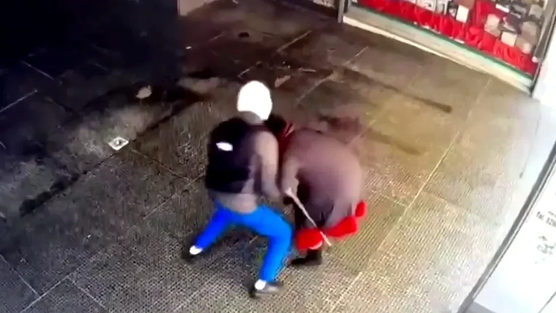 Así fue el salvaje asalto de un marroquí a una mujer mayor de 78 años en Trieste (Italia)