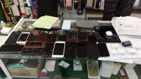 Detenido un marroquí por vender objetos robados en su locutorio y usar un pasaporte ajeno en Salou (Tarragona) - marzo 2025