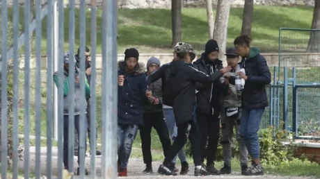 Doce menas detenidos tras una violenta reyerta multitudinaria en el centro de La Cantueña (Fuenlabrada) - abril 2025