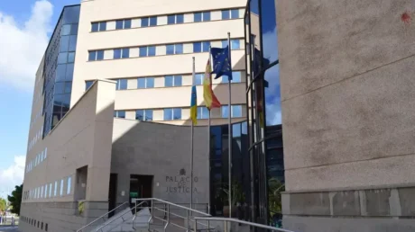 Condenan a 31 años de prisión a inmigrante marroquí por violar y darle una brutal paliza a una mujer de 59 años en Santa Cruz de Tenerife - marzo 2025