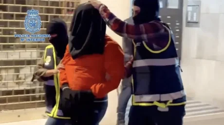 Rebajan condena a dos años y medio de prisión para un marroquí acusado de exaltar el terrorismo y elogiar al yihadista que asesinó al sacristán Diego Valencia - marzo 2025