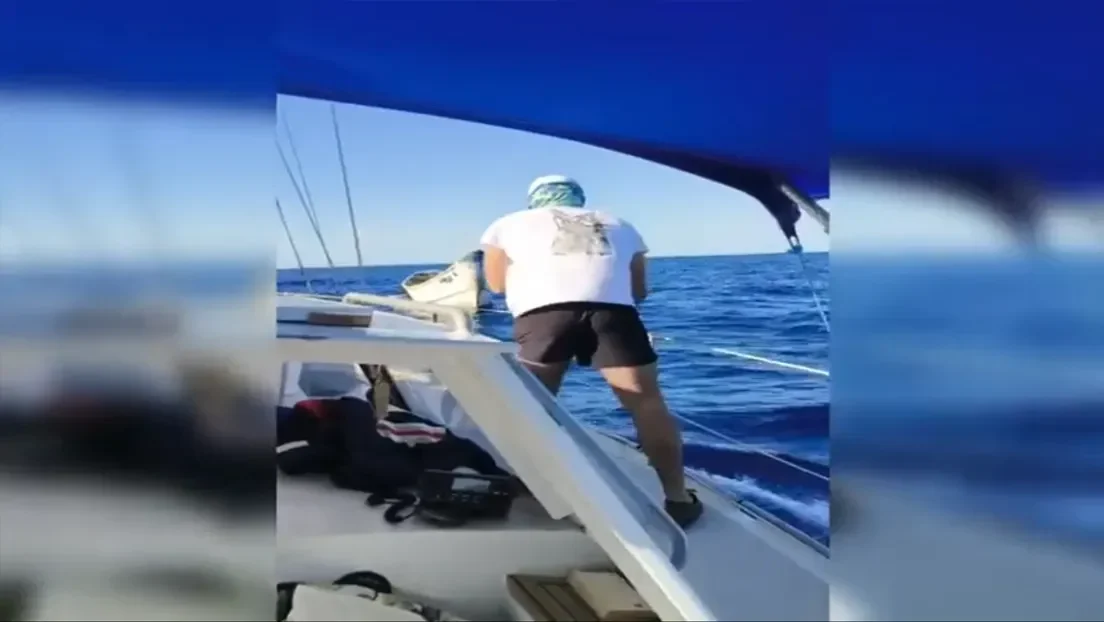 Un velero alemán que zarpó desde La Palma descubre un cayuco con diez cadáveres de inmigrantes a 563 kilómetros de Brasil