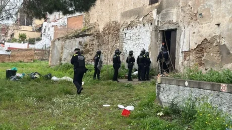 Recuperan una masía del siglo XV okupada en Badalona y localizan a cinco individuos de distintas nacionalidades - marzo 2025