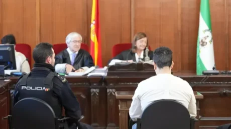 Condenan a 17 años de cárcel al preso marroquí que estranguló a su compañero de celda en la cárcel de Morón de la Frontera (Sevilla) - marzo 2025