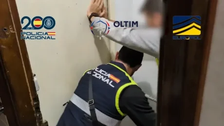 Macrooperación policial se salda con 19 detenidos por traficar con inmigrantes ilegales entre España y Francia - marzo 2025
