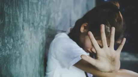 Una niña de 15 años denuncia a otro estudiante de origen magrebí de haberla agredido sexualmente en un instituto de Zaragoza - marzo 2025