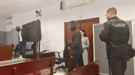 La Fiscalía reduce a 12 años la pena para el senegalés condenado por asesinar a una mujer en Roquetas de Mar (Almería) - abril 2025