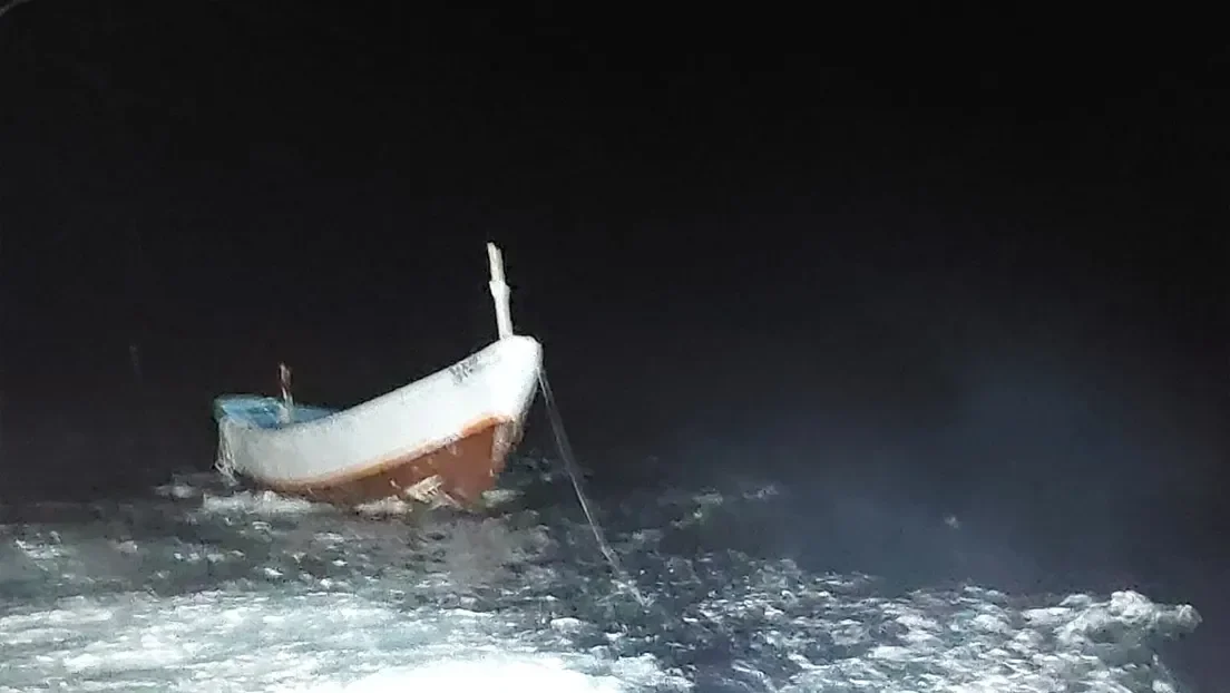 Un cayuco con 22 inmigrantes subsaharianos fue localizado este sábado a 11 millas de La Restinga (El Hierro)