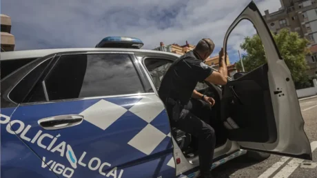 Detenido un subsahariano de 56 años por arrastrar a su expareja hasta el ascensor tras sacarla de su casa en Vigo - abril 2025