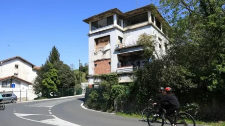 Cinco detenidos tras una violenta pelea que ha dejado un herido grave en San Sebastián (País Vasco) - abril 2025