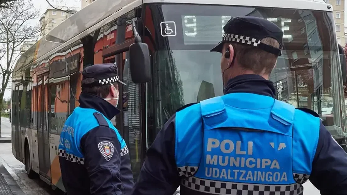 Agredido brutalmente un hombre en Pamplona tras pedirle a un marroquí que retirara un patinete de los asientos de una parada de autobús