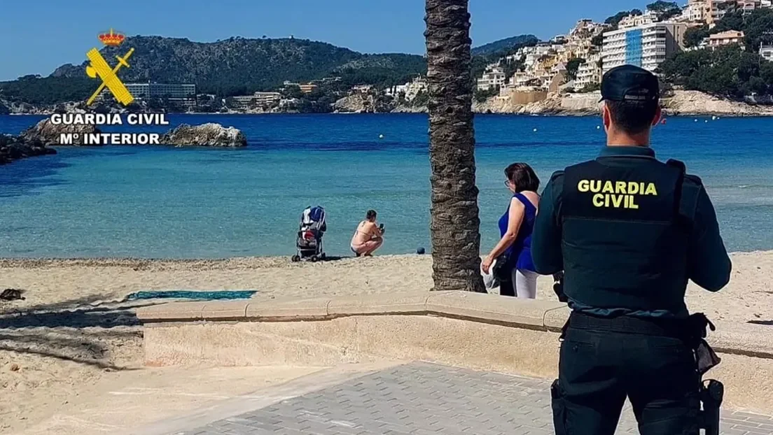 La Guardia Civil detiene a un ladrón de origen magrebí por cometer varios hurtos en Magaluf (Mallorca)