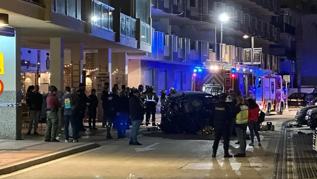 Dos fallecidos y diez heridos en un accidente causado por una mujer iraní borracha y sin carné en Fuengirola durante el Jueves Santo