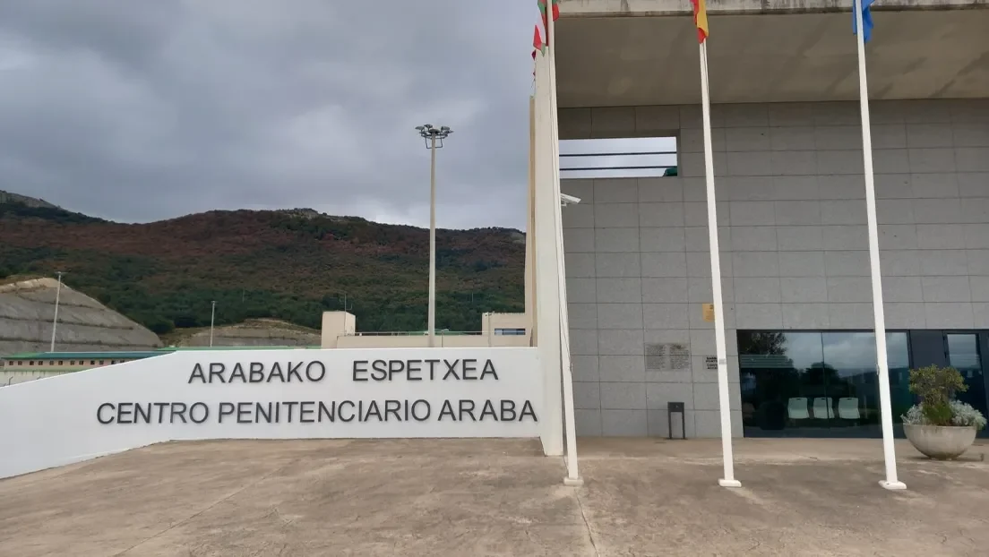 Un preso magrebí se fuga de la cárcel de Álava tras un permiso y deja un «mensaje de gratitud» a los funcionarios