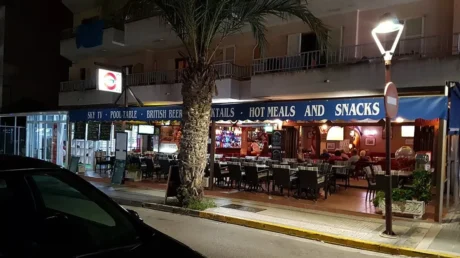 Detenido un marroquí en Mallorca por robar en un bar, hurtar una bicicleta y amenazar de muerte los agentes en la comisaría - abril 2025