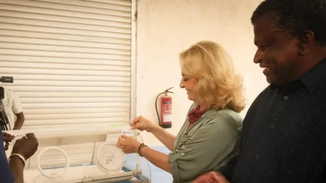 El Gobierno de Canarias regala a Gambia una gran cantidad de material hospitalario para fortalecer los vínculos de cooperación - mayo 2025