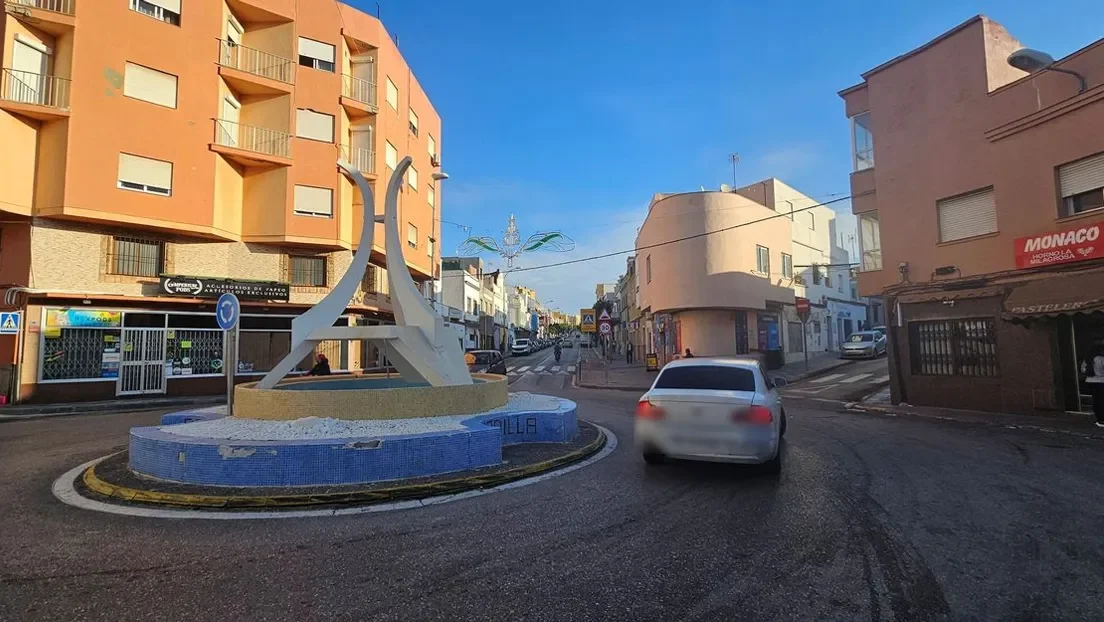 Denunciado un marroquí por provocar un accidente borracho, sin carné y sin seguro en La Bajadilla (Algeciras)
