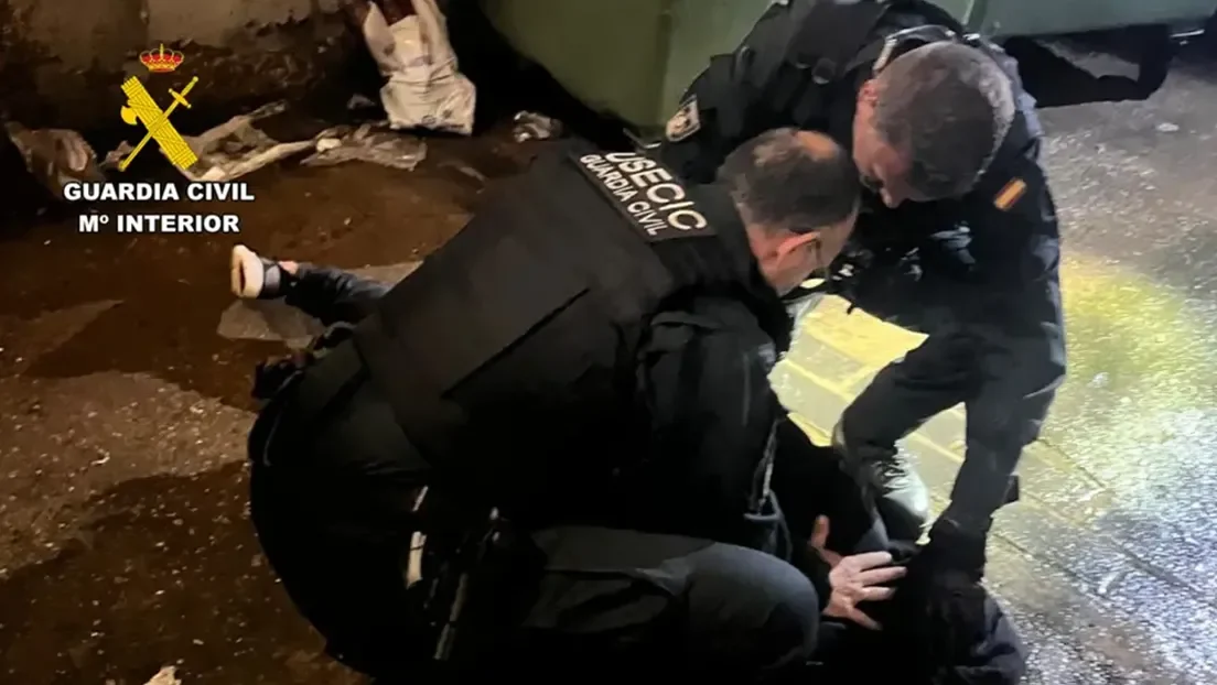 Detenido un marroquí muy agresivo tras cometer un violento robo en una tienda de alimentación en La Almunia de Doña Godina (Zaragoza)