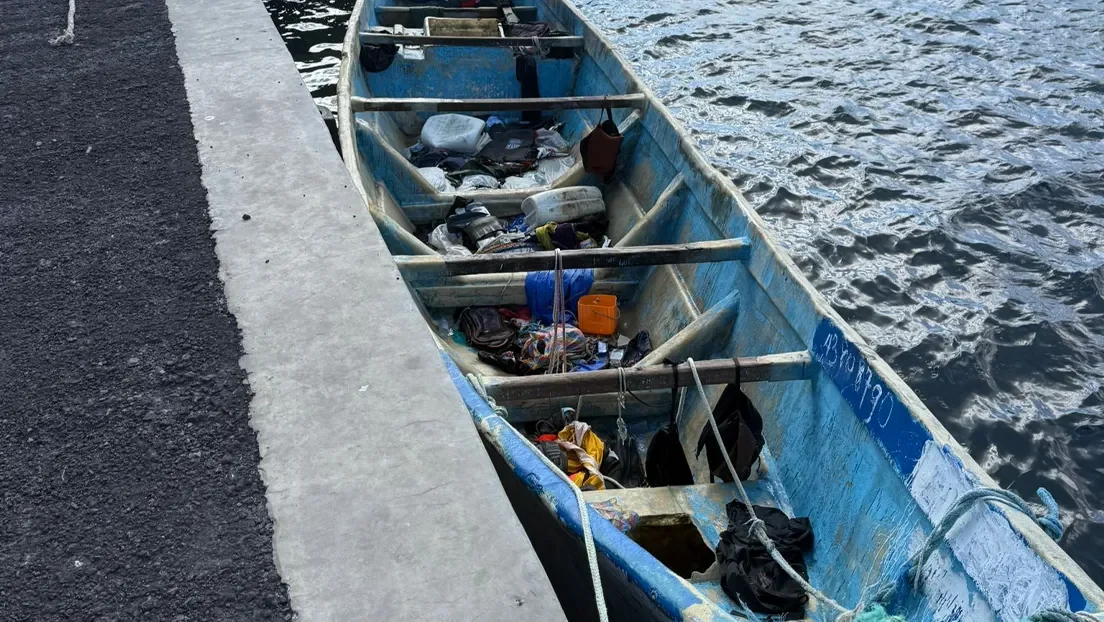 Llega un cayuco con 55 inmigrantes subsaharianos a la isla canaria de El Hierro